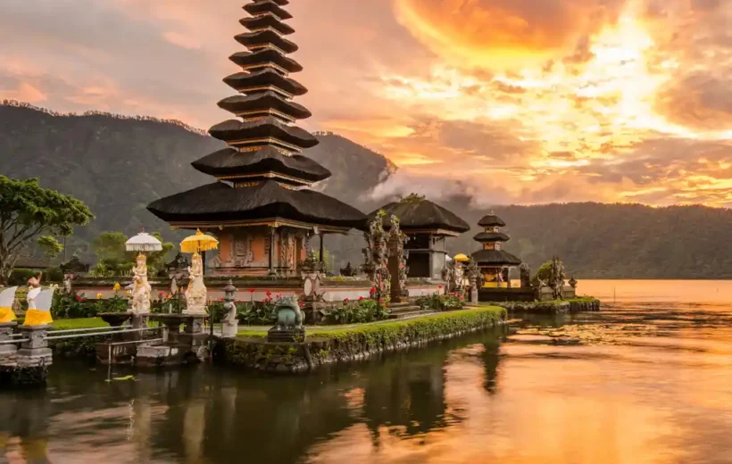 Bali 2025: Best Romantic Places, Beautiful Beaches & Rich